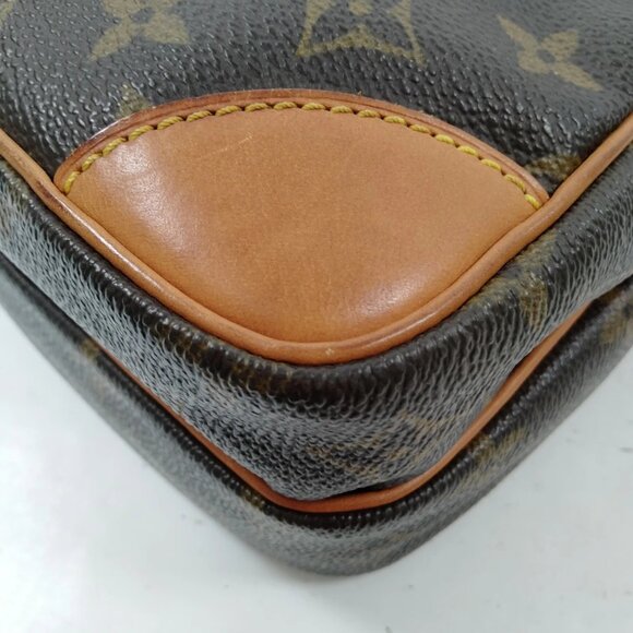 Authentic  Louis Vuitton Amazon Brown Monogram Crossbody Bag LCMON218-112525 - Picture 6 of 9